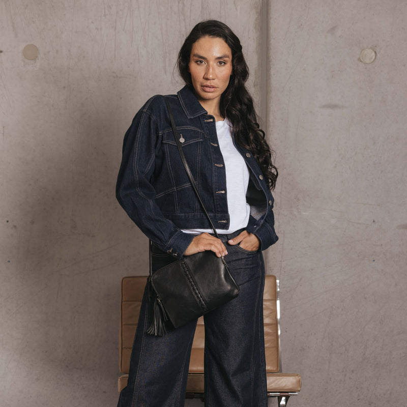 Black caviar pia crossbody bag Clearance