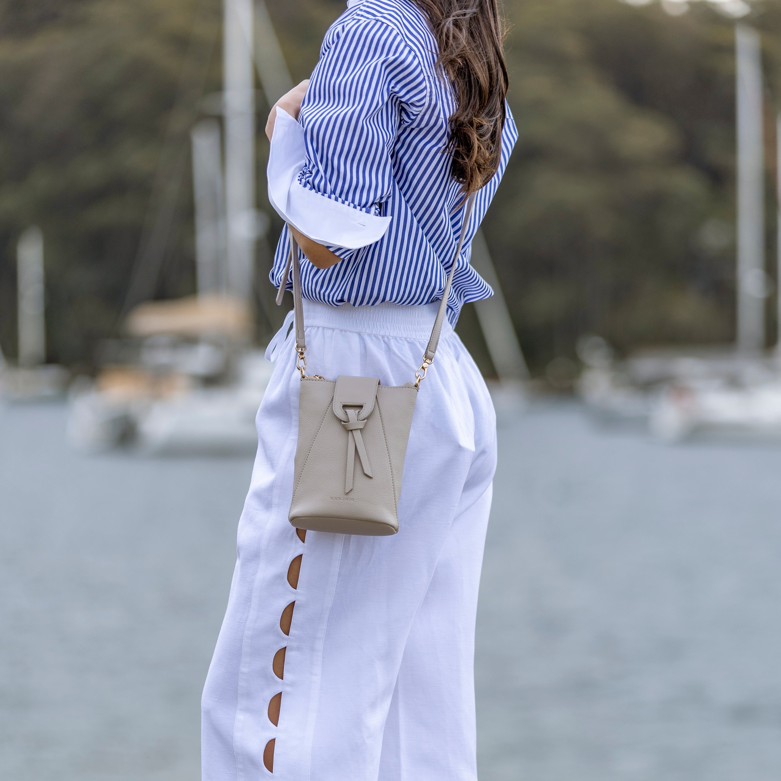 Lainey Oatmeal Phone Crossbody Bag